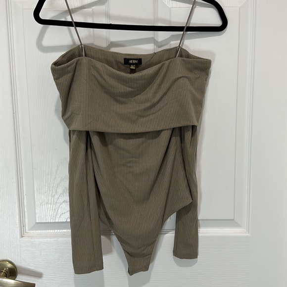 Bodysuit - Picture 2 of 6